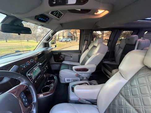 Used 2022 Chevrolet Express 2500 Extended w/ Enhanced Convenience Package image 20