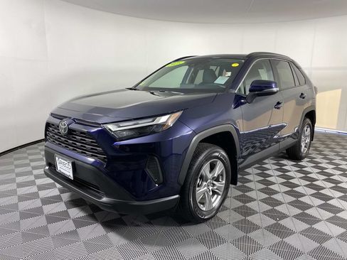 Used 2025 Toyota RAV4 XLE w/ Convenience Package AWD/4WD image 4