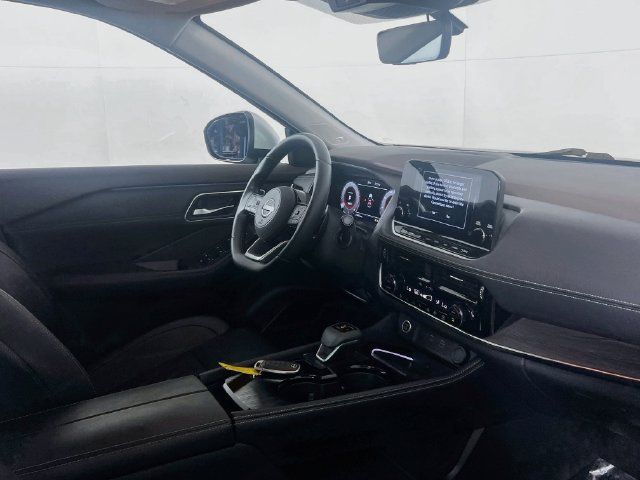 Used 2023 Nissan Rogue Platinum w/ Platinum Premium Package FWD image 8