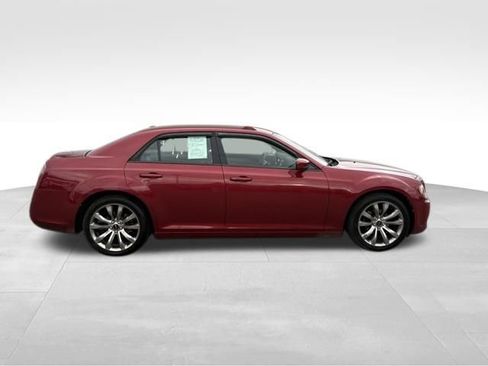 Used 2014 Chrysler 300 S image 9