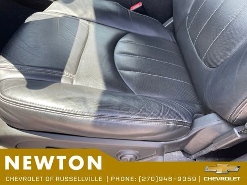 Used 2017 Buick Enclave Leather FWD image 6