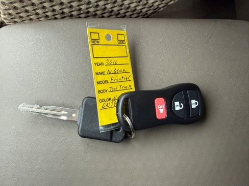 Used 2016 Nissan Frontier SV image 40