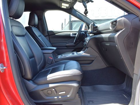 Used 2020 Ford Explorer XLT w/ Equipment Group 202A AWD/4WD image 67