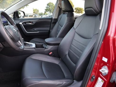 Used 2024 Toyota RAV4 XLE Premium FWD image 27