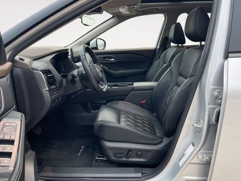 Used 2021 Nissan Rogue Platinum AWD/4WD image 9