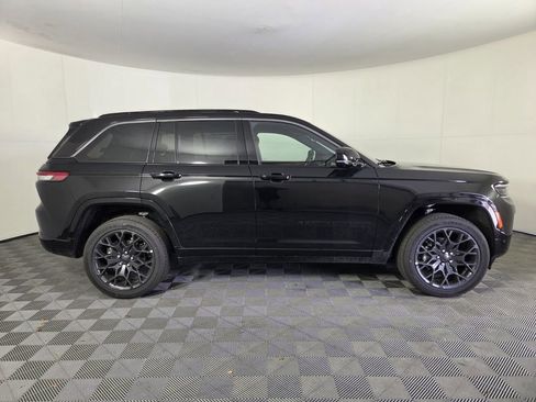 New 2026 Jeep Grand Cherokee Summit w/ Obsidian Package AWD/4WD image 5