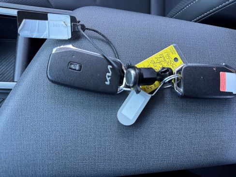 Used 2022 Kia EV6 Wind image 31