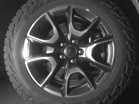 Used 2025 Jeep Compass Trailhawk AWD/4WD image 13