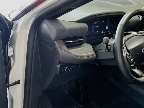 Used 2025 Ford Explorer Platinum w/ Ultimate Package AWD/4WD image 10