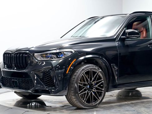 Used 2020 BMW X5 M Competition w/ Executive Package AWD/4WD image 3