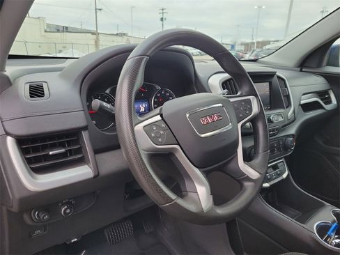 Used 2022 GMC Terrain SLE image 19