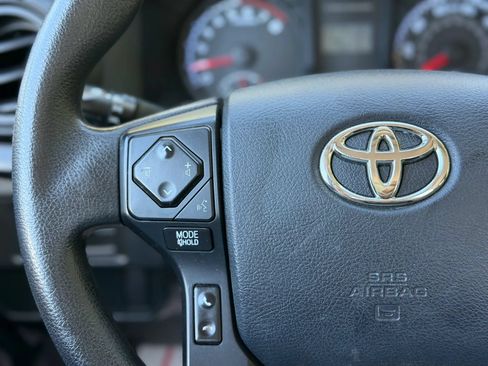 Used 2016 Toyota Tacoma SR RWD image 21