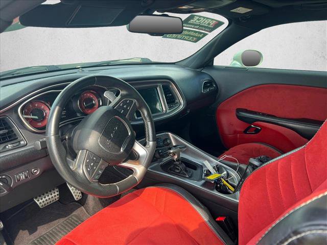 Used 2016 Dodge Challenger SRT Hellcat RWD image 10