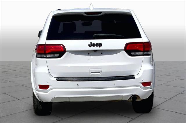 Certified 2022 Jeep Grand Cherokee Laredo X RWD image 5
