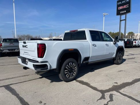 New 2026 GMC Sierra 2500 Denali Ultimate AWD/4WD image 8