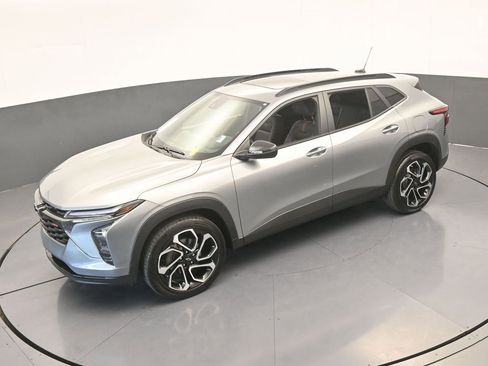 Used 2024 Chevrolet Trax RS w/ Sunroof Package image 50