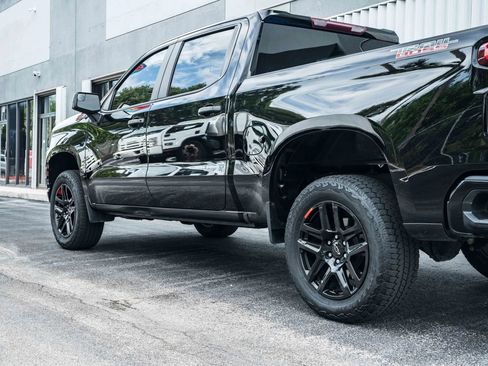 Used 2022 Chevrolet Silverado 1500 Custom Trail Boss AWD/4WD image 6