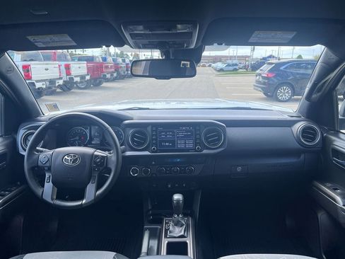 Used 2023 Toyota Tacoma TRD Off-Road AWD/4WD image 29