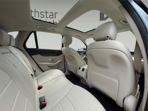 Used 2022 Mercedes-Benz GLC 300 4MATIC image 23