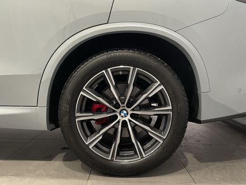 Used 2026 BMW X5 xDrive40i w/ M Sport Package AWD/4WD image 8