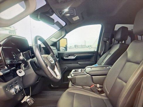 Used 2022 GMC Sierra 1500 SLT image 6