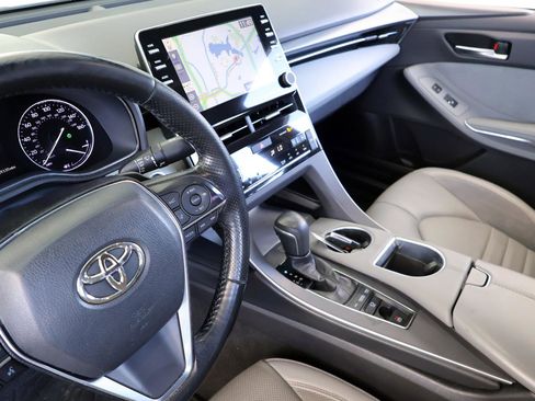 Used 2019 Toyota Avalon Touring FWD image 37