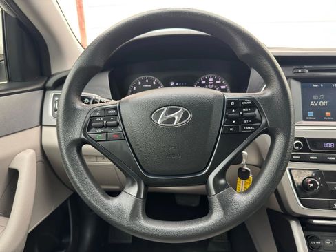 Used 2017 Hyundai Sonata SE image 20