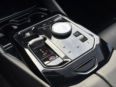 Used 2025 BMW 530i w/ M Sport Package image 13