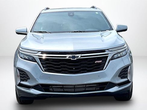 Used 2023 Chevrolet Equinox RS FWD image 2