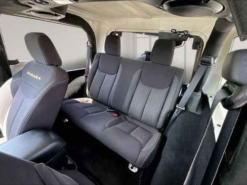 Used 2013 Jeep Wrangler Sahara w/ Dual Top Group AWD/4WD image 27