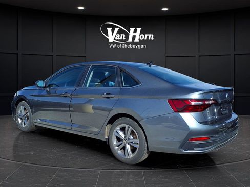 Used 2023 Volkswagen Jetta SE image 45