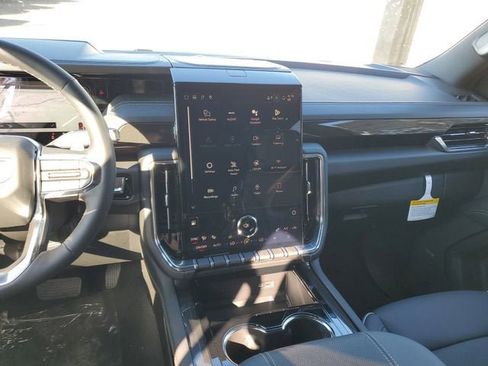 New 2026 GMC Yukon XL Elevation image 14