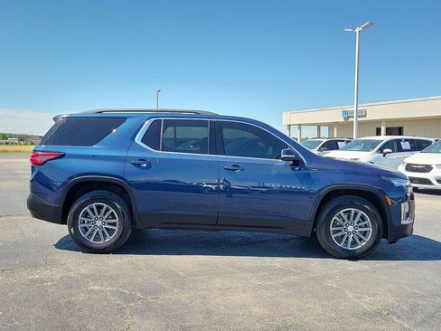 Used 2022 Chevrolet Traverse LT FWD image 6
