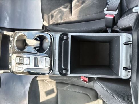 Certified 2022 Hyundai Tucson SEL w/ Cargo Package AWD/4WD image 33