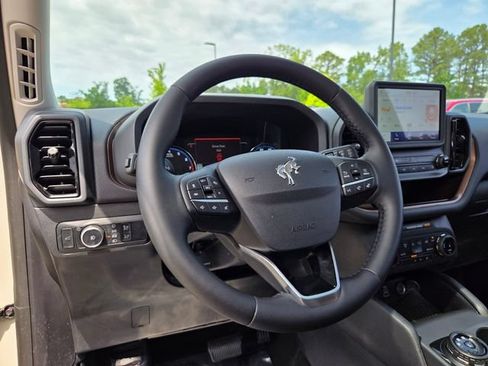 Used 2024 Ford Bronco Sport Outer Banks w/ Tech Package AWD/4WD image 10