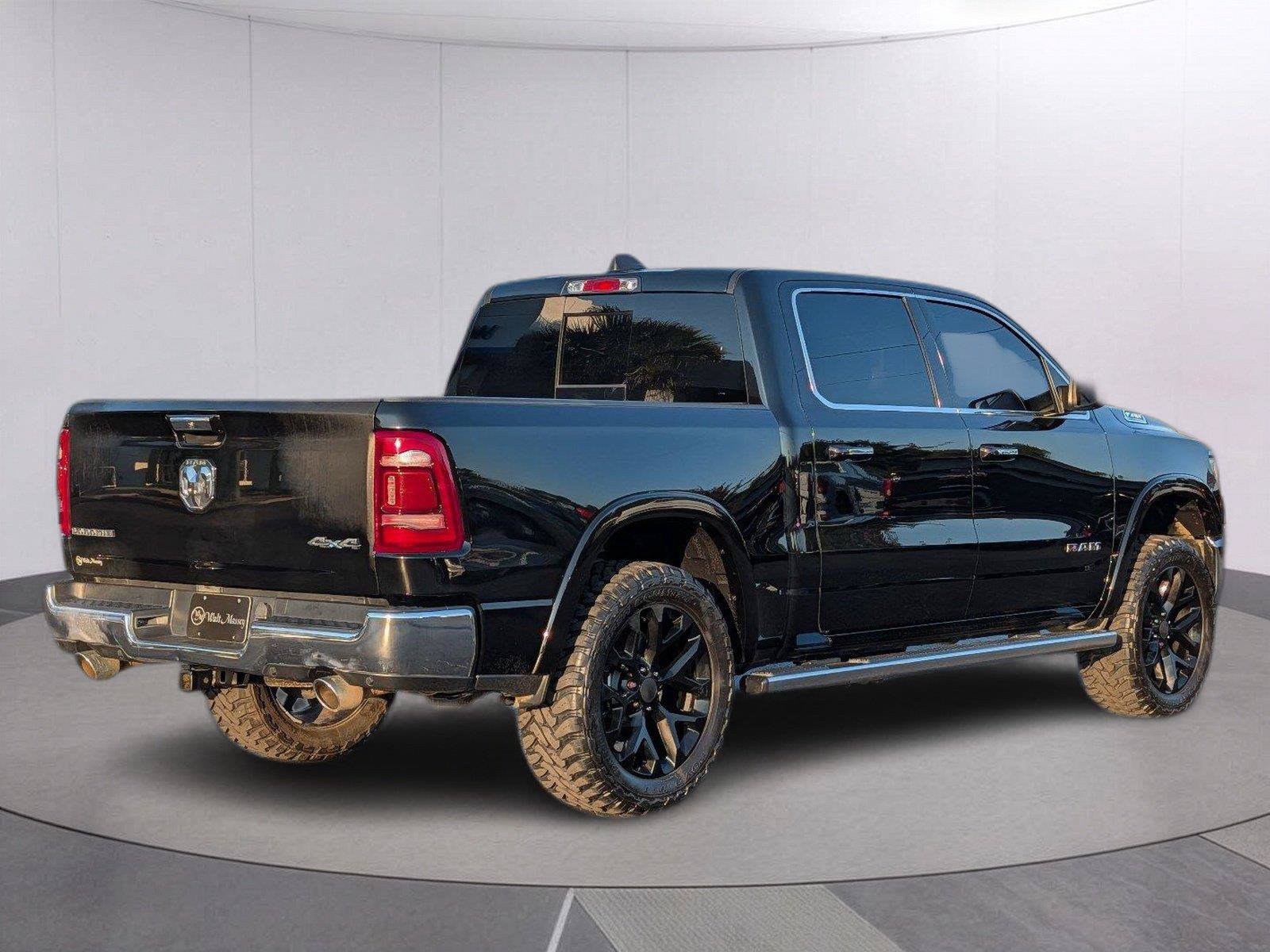 Used 2021 RAM 1500 Laramie AWD/4WD image 7