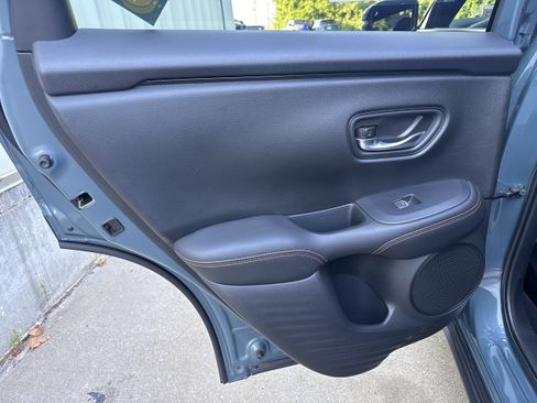Used 2025 Honda HR-V Sport image 9