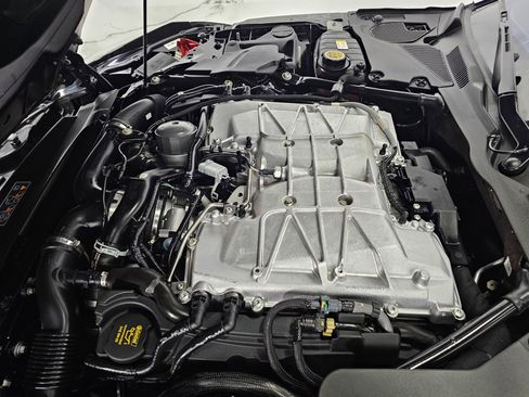 Used 2019 Jaguar F-TYPE SVR image 4