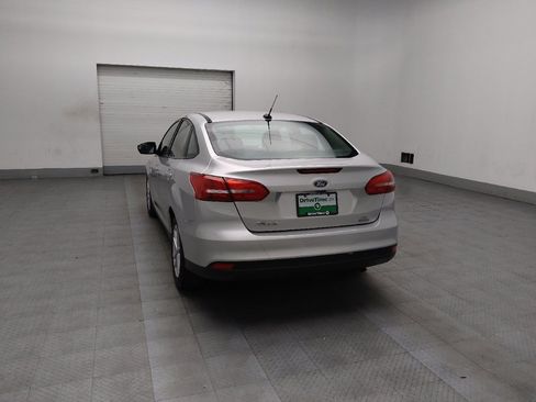 Used 2018 Ford Focus SE image 5