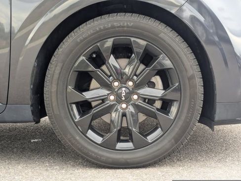 Certified 2022 Kia Carnival SX image 9