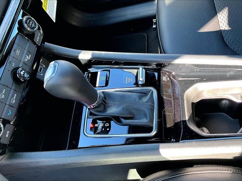 New 2026 Jeep Compass Latitude image 22