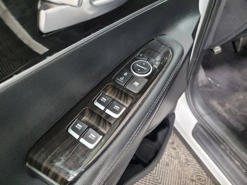 Used 2020 Kia Sorento S image 27