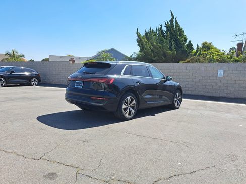 Used 2024 Audi Q8 e-tron Premium Plus w/ Premium Plus Package AWD/4WD image 3