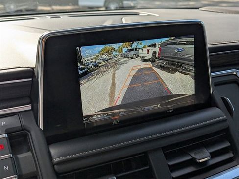 Used 2023 GMC Yukon SLT image 21