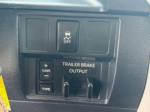 Used 2017 Toyota Tundra SR5 image 22