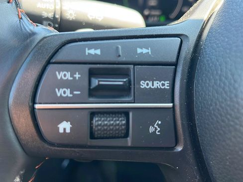 Used 2025 Honda CR-V Sport image 8