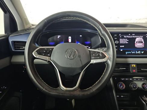Used 2023 Volkswagen Taos SE image 7