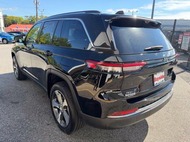Used 2023 Jeep Grand Cherokee 4WD 4xe w/ Luxury Tech Group II image 22