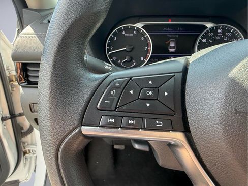 Used 2024 Nissan Sentra SV FWD image 24