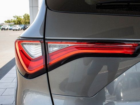 Used 2024 Acura MDX SH-AWD w/ Advance Package image 14